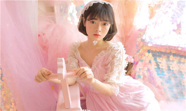 江汉供卵试管代怀生子多少钱？这一直是很多不孕不育家庭关注的话题。在中国，不孕不育的发生率越来越高，根据《中国不孕不育现状调研报告》显示，育龄夫妇的不孕不育率从20年前的3%增长至现在的12.5%-18.2%，患者人数高达6000万以上。在这样的背景下，许多家庭通过供卵试管来实现自己的生育梦想。那么，供卵试管代怀生子的费用到底是多少呢？